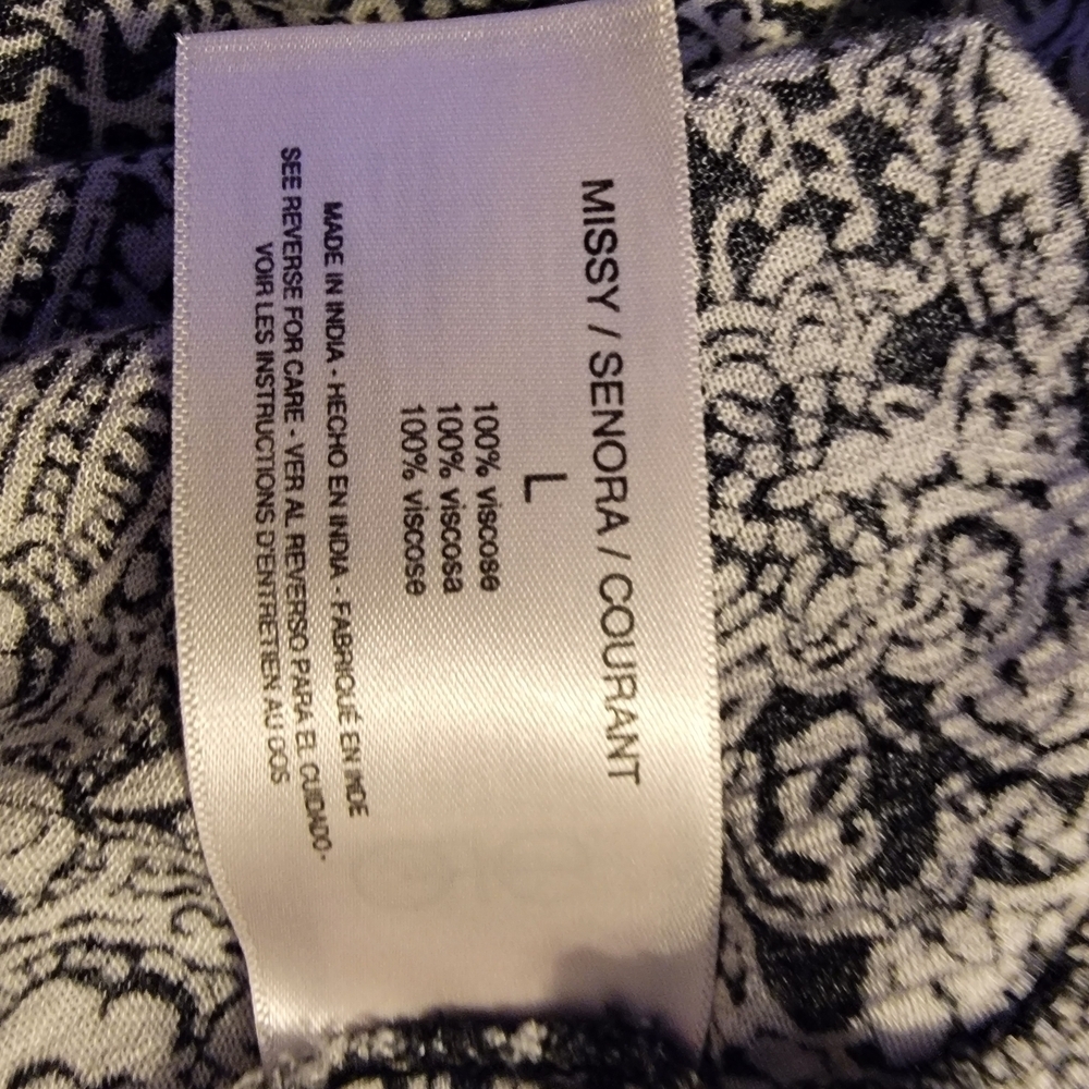 Nine West Monochrome Paisley Blouse - Picture 4 of 8